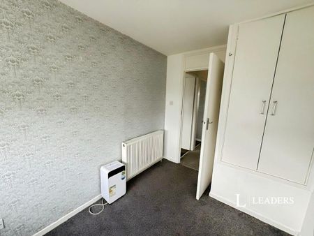 3 bedroom terraced house to rent - Photo 3