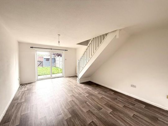 2 bedroom terraced house to rent - Photo 1