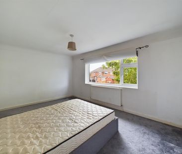 Woodland Road, Upton, 3 bedroom, House - Detached - Photo 2