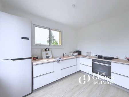 Location Maison 6 pièces 154m² ST GENIS LES OLLIERES 69290 - Photo 4