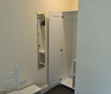 Room in a Shared House, Friars Road, CV1 - Photo 3