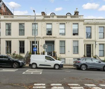 Studio to rent - Photo 6