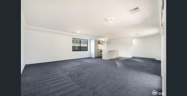 CAMILLO - 5X2 - MODERN FAMILY HOME WITH SPACE FOR EVERYONE AND SOLAR - Photo 1