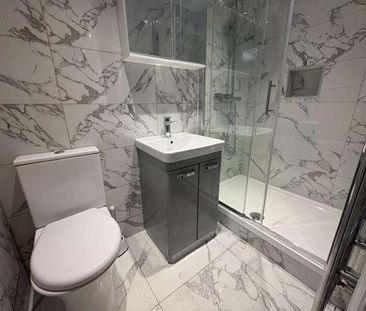 Hounslow, Null, TW3 - Photo 4