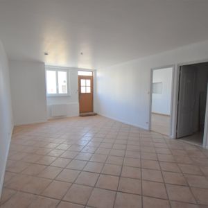 T2 – LENT - Photo 2