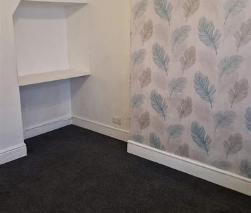 2 Beds - Terraced House - - Photo 4