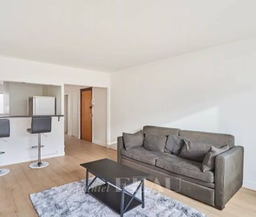 Location appartement, Paris 16ème (75016), 2 pièces, 52.03 m², ref ... - Photo 2