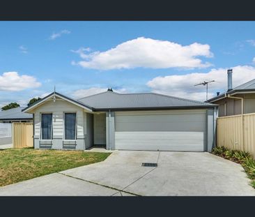 MODERN, LOW MAINTENANCE LIVING! - Photo 1