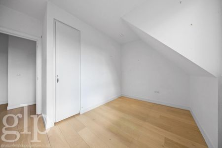 3 bedroom flat to rent - Photo 4