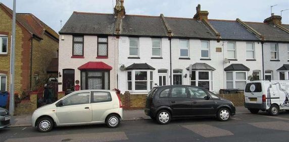 Kings Road, Herne Bay, CT6 - Photo 2