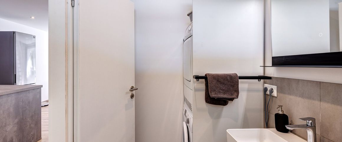 Modern and stylish 2-room apartment for rent - Photo 1