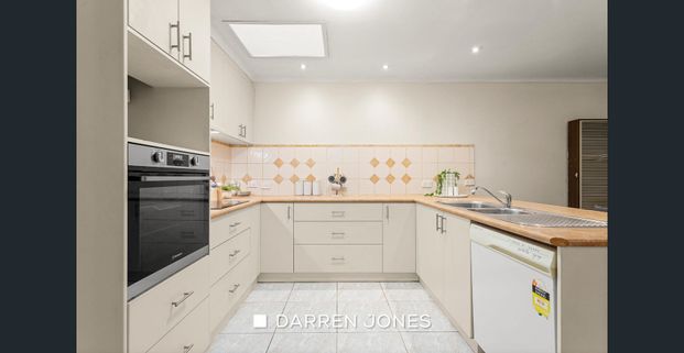 Great family home - Photo 1