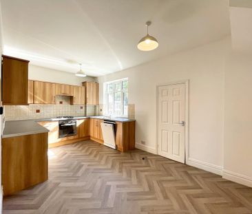 3 bedroom terraced house to rent - Photo 6