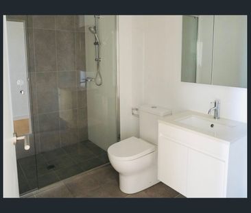 Modern 3 Bedroom Apartment & Central to Gosford CBD - Photo 2