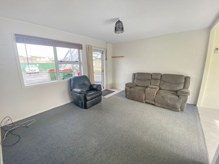 Waiwhetu Living - Photo 2