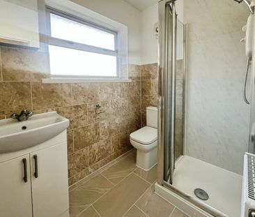 3 bedroom House To Let - Photo 5