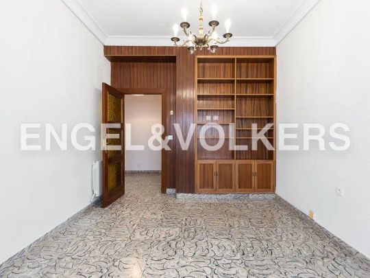 Piso de alquiler en Carrer del Mestre Aguilar, Russafa - Photo 1