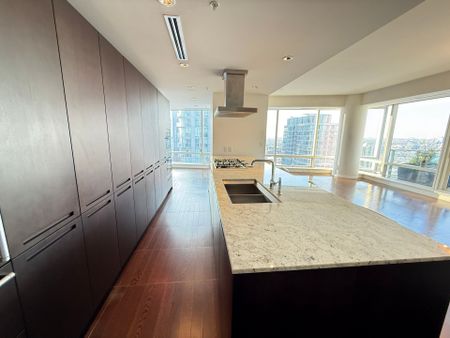 For Lease - 180 University Avenue Unit# 3105, Toronto, Ontario - Photo 3