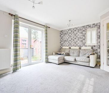 2 bedroom semi-detached house to rent - Photo 5