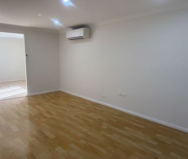 MODERN FAMILY HOME !!! - Photo 6