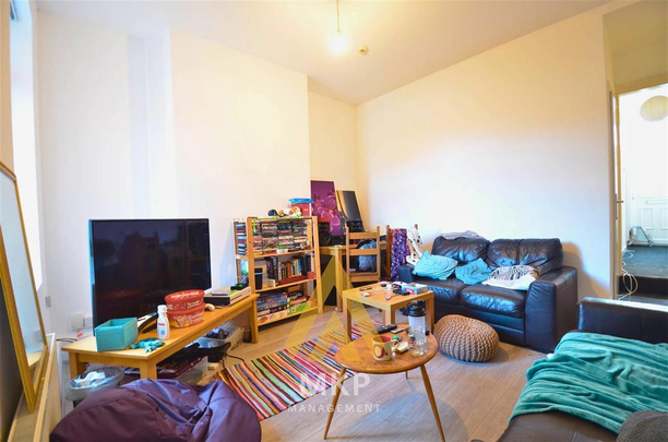5 bedroom terraced house to rent - Photo 1