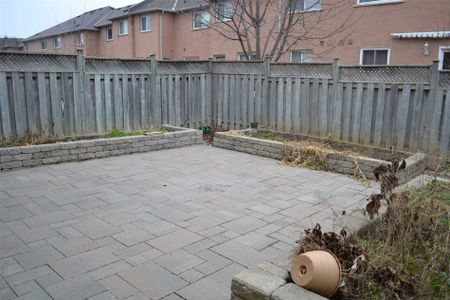 For Lease - 27 Moresby Street, Richmond Hill, Ontario - Photo 5