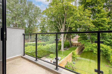 For Lease - 35A Broadview Avenue, Mississauga, Ontario - Photo 3