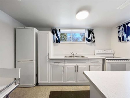 For Lease - 68 Whittaker Crescent, Toronto, Ontario - Photo 2