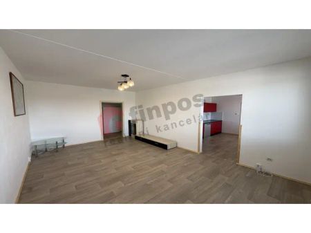 Pronájem pěkného světlého bytu 3+1 s balkonem, nám. Přátelství, Tábor - Photo 2