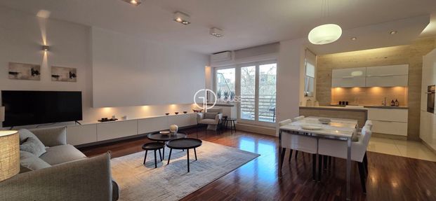 Warszawski, Warszawa, Śródmieście, Powiśle, Czerniakowska - Photo 1