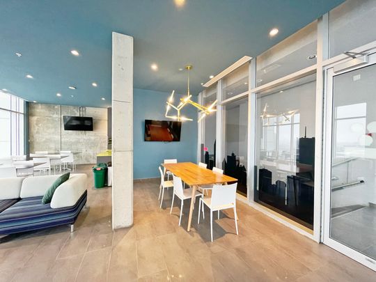 1150 Rue St Denis, Montréal (Ville-Marie), QC H2X - Photo 1