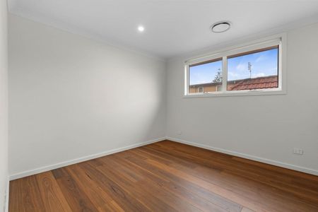 2/18 Waverley Crescent, Bondi Junction, NSW 2022 - Photo 4