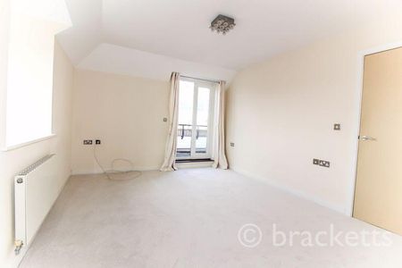 4 bedroom apartment to rent - Photo 5