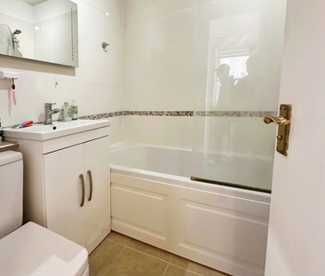 Camborne Road - Photo 6