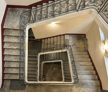 A LOUER P2 NIMES CENTRE VILLE - Photo 2