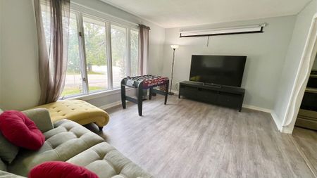 For Lease - 688 7th Line, Oro-Medonte, Ontario - Photo 4