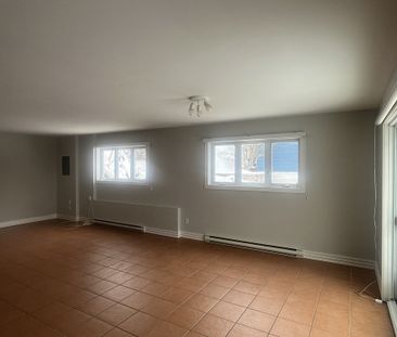 BEAU GRAND 3 ½ A LOUER - Photo 3