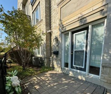 Rare 1 bed, 1 bath townhome, 2 parking FOR RENT - Erin Mills - Photo 3