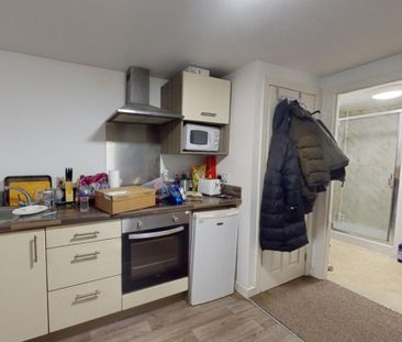 Studio to rent - Photo 2