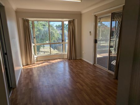 9 Jeppesen Drive, Emerald, QLD 4720 - Photo 5