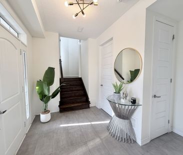 For Lease - 1222 Rose Way Unit# 21 Main, Milton, Ontario - Photo 6