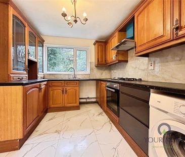 3 bedroom semi-detached house to rent - Photo 2