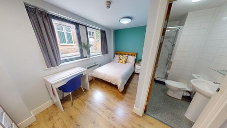 4 bedroom flat to rent - Photo 4