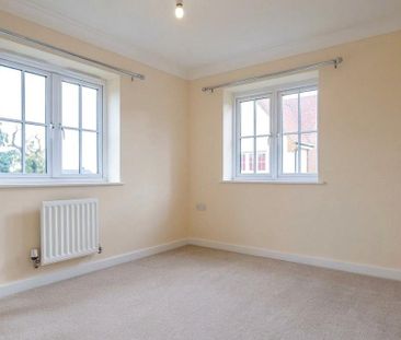 3 bedroom link detached house to rent - Photo 6