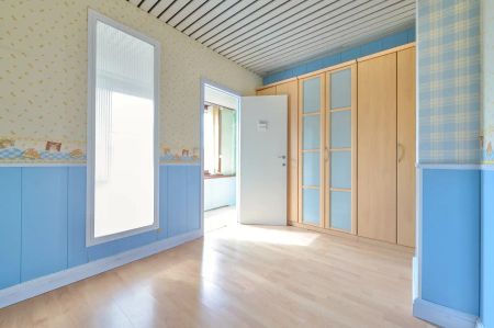 Zeer ruim duplex-appartement aan dorpsplein te Bornem - foto 5