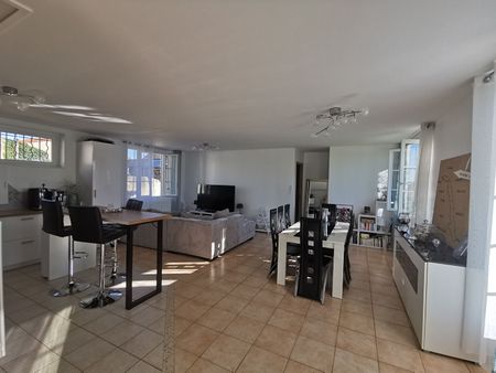 Location maison 5 pièces, 123.00m², Lussant - Photo 2