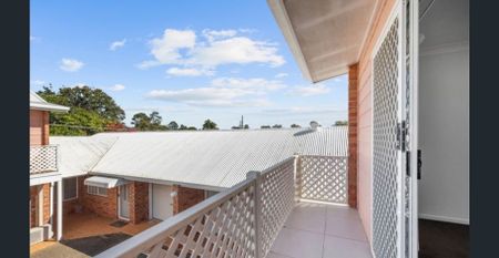 CLEVELAND - PERFECT LOCATION -2 BATHROOMS - Photo 5