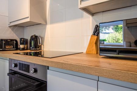 3 bedroom semi-detached house to rent - Photo 4