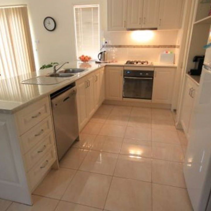 2/15 Roslyn Road - Photo 1