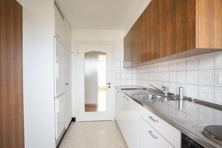 Schöne Wohnung direkt am Bahnhof Gossau - Foto 3